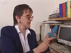 Stora bröst hårig mogna lärare onani pt1