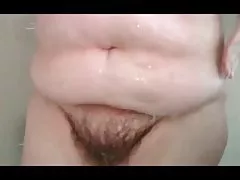 BBW fru duscha hennes stora röv, Hårig fitta