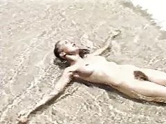 Håriga pussys på stranden