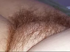 Frus super mjuk hårig fitta, titty, fötter